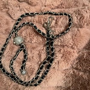NWT silver and black adjustable crossbody chain with rhinestones 🖤🩶